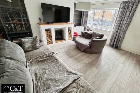 4 bedroom semi-detached house for sale, Westminster Road, Stourbridge