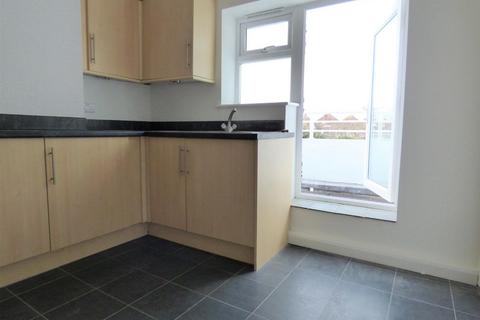 2 bedroom maisonette to rent, Sea Road, Littlehampton BN16