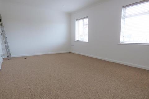 2 bedroom maisonette to rent, Sea Road, Littlehampton BN16