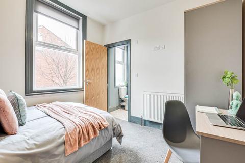 undefined, Knowle Mount (Room 4), West Yorkshire LS4