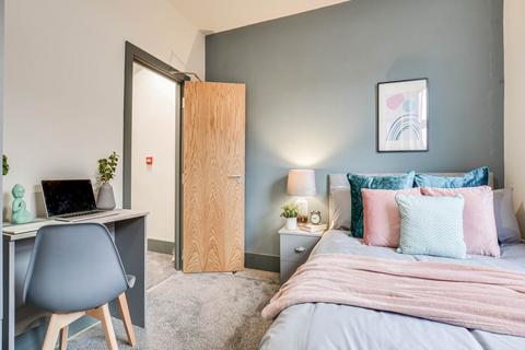undefined, Knowle Mount (Room 4), West Yorkshire LS4