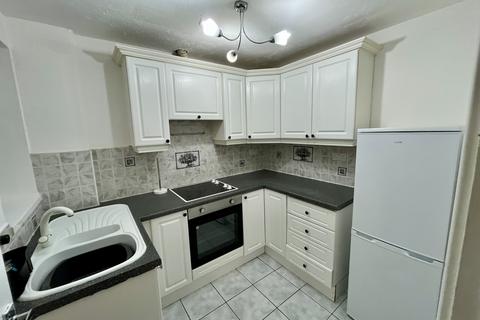 2 bedroom flat to rent, Malcolm Close, Mapperley, Nottingham, Nottinghamshire, NG3