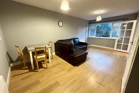 2 bedroom flat to rent, Malcolm Close, Mapperley, Nottingham, Nottinghamshire, NG3