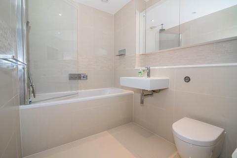 2 bedroom flat to rent, Pump House Crescent, Brentford, UK