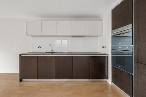 2 bedroom flat to rent, Pump House Crescent, Brentford, UK