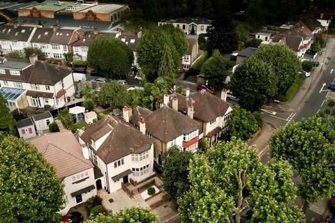 6 bedroom detached house for sale, Mortlake Road, Richmond, Surrey