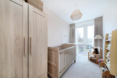 2 bedroom flat for sale, Discovery House, Juniper Drive, London