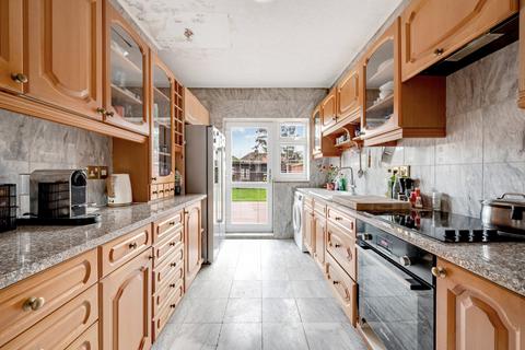 4 bedroom semi-detached house for sale, Bowes Road, London