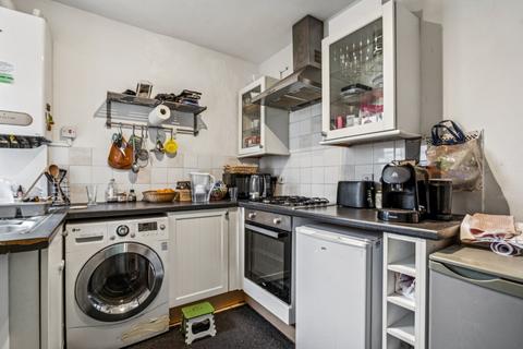 2 bedroom flat for sale, Gunnersbury Court, Bollo Lane, London