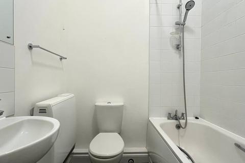 1 bedroom apartment to rent, Kings Road, Berkshire RG1