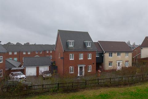 5 bedroom link detached house for sale, Peregrine Drive, Stowmarket IP14