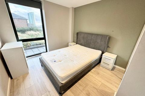 2 bedroom apartment to rent, Jesse Hartley Way, Liverpool