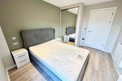 2 bedroom apartment to rent, Jesse Hartley Way, Liverpool