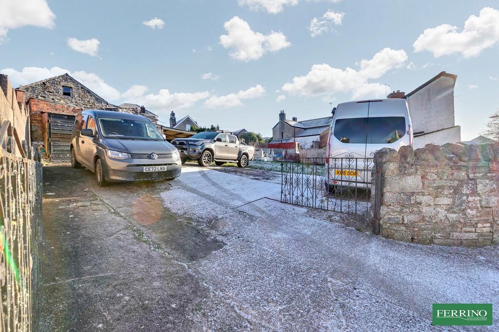 Driveway &amp; Parking