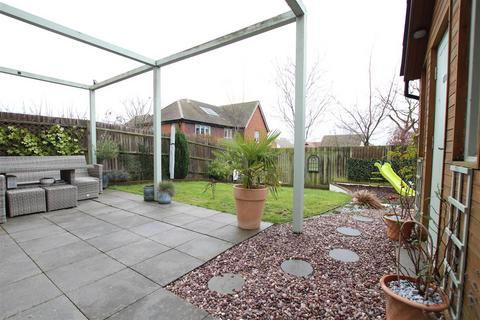 3 bedroom semi-detached house for sale, Pembers Hill Drive, Fair Oak, Eastleigh