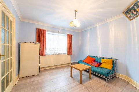 5 bedroom semi-detached house to rent, Lyon Park Avenue, Wembley, Middlesex, HA0