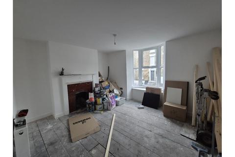 3 bedroom terraced house to rent, Hereson Road, Ramsgate CT11