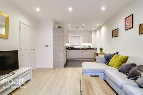 1 bedroom apartment for sale, Thornbury Way, London