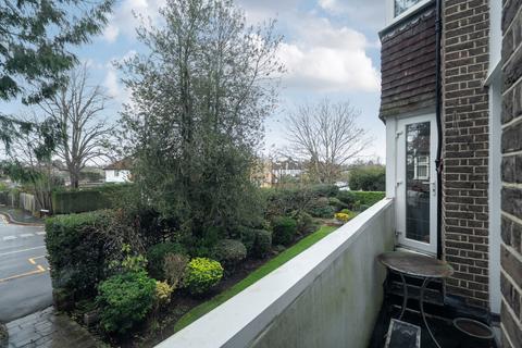 3 bedroom flat to rent, Imber Close, Esher, Surrey, KT10
