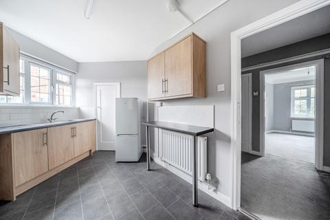 3 bedroom flat to rent, Imber Close, Esher, Surrey, KT10