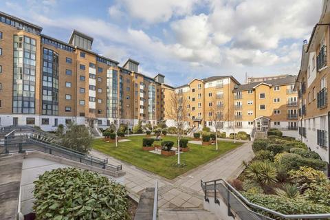 2 bedroom flat for sale, Cotton Row, London SW11