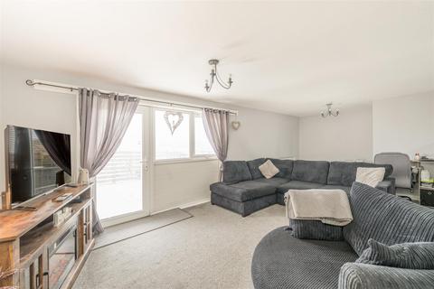 3 bedroom end of terrace house for sale, 2 Callercove Way, Eyemouth