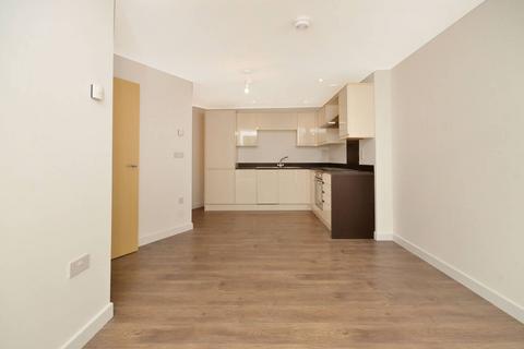 1 bedroom flat to rent, Guildford Road, Woking, GU22