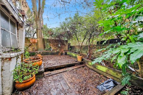 2 bedroom house to rent, Malden Road, London