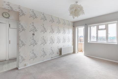 1 bedroom flat for sale, Rokeby House, Balham, London