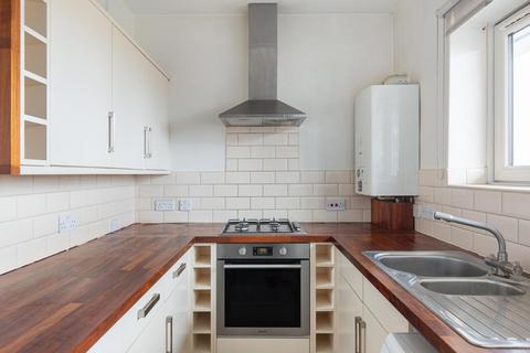 1 bedroom flat for sale, Rokeby House, Balham, London