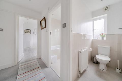 2 bedroom flat for sale, Devon Court, Links Road, West Acton W3