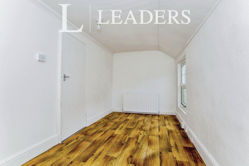 9 Bedroom