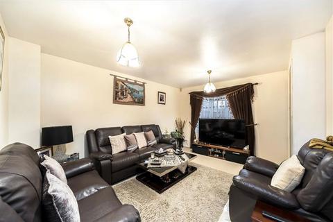 3 bedroom house to rent, Pear Close, London SE14