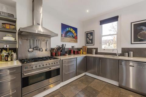 2 bedroom flat for sale, Altenburg Gardens, London