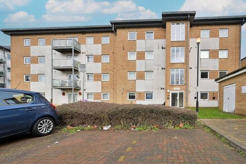 Gloucester Court, Watford, WD18