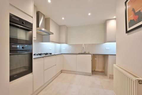 1 bedroom flat for sale, Gloucester Court, Watford, WD18