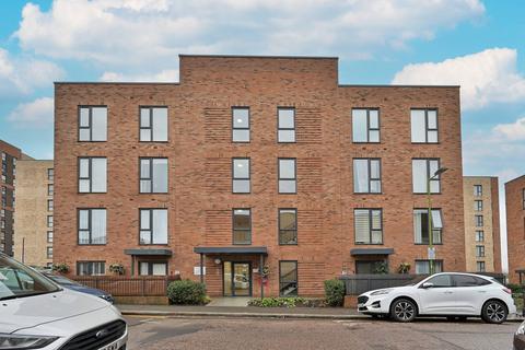 1 bedroom flat for sale, Cooke House, Watford, WD18