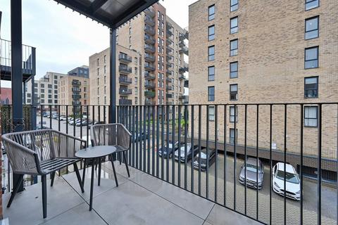 1 bedroom flat for sale, Cooke House, Watford, WD18
