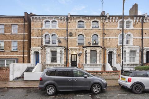 1 bedroom flat for sale, Ferndale Road, London