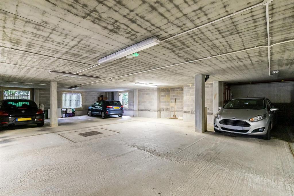 Car Oark.jpg