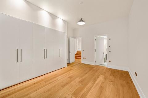 3 bedroom flat to rent, Wild Street, Covent Garden, London