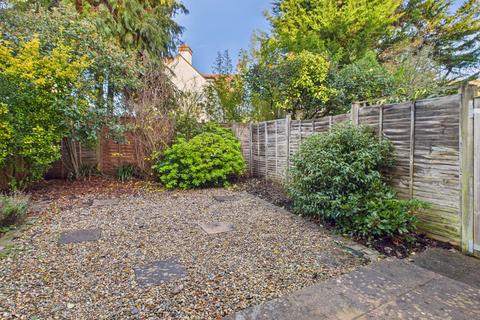 2 bedroom end of terrace house for sale, Pinewood Close, Gerrards Cross, Buckinghamshire, SL9