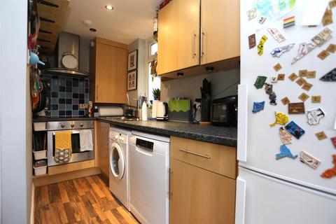 1 bedroom flat to rent, Wilbury Avenue, Hove