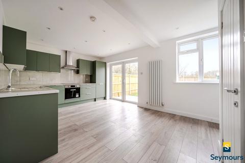 undefined, Rydes Avenue, Surrey GU2