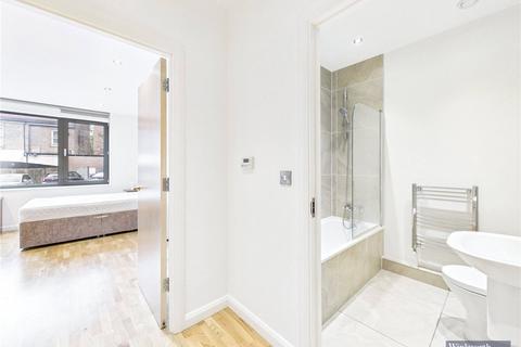 Studio to rent, Peterborough Road, Harrow, HA1