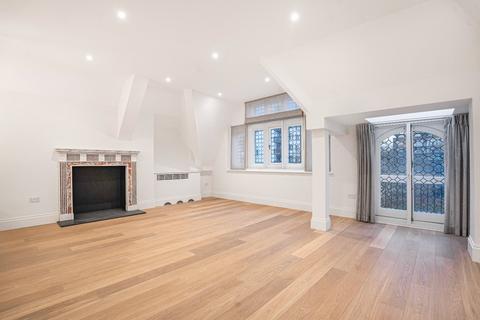 3 bedroom flat to rent, Sloane Street, Knightsbridge, London