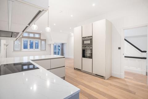 3 bedroom flat to rent, Sloane Street, Knightsbridge, London