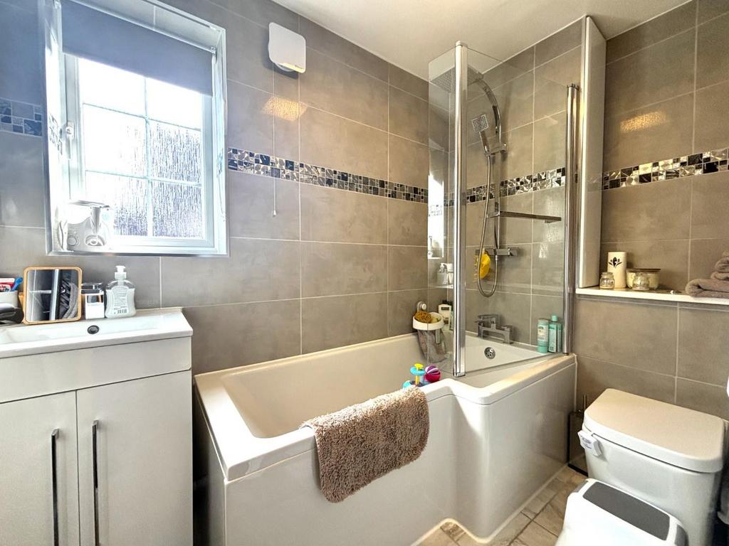 Bathroom.jpeg