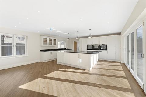 6 bedroom detached house for sale, St. Leonards Street, West Malling ME19