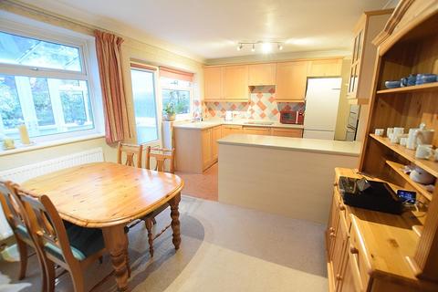 2 bedroom terraced house for sale, Powis Close, New Milton, Hampshire. BH25 6AW